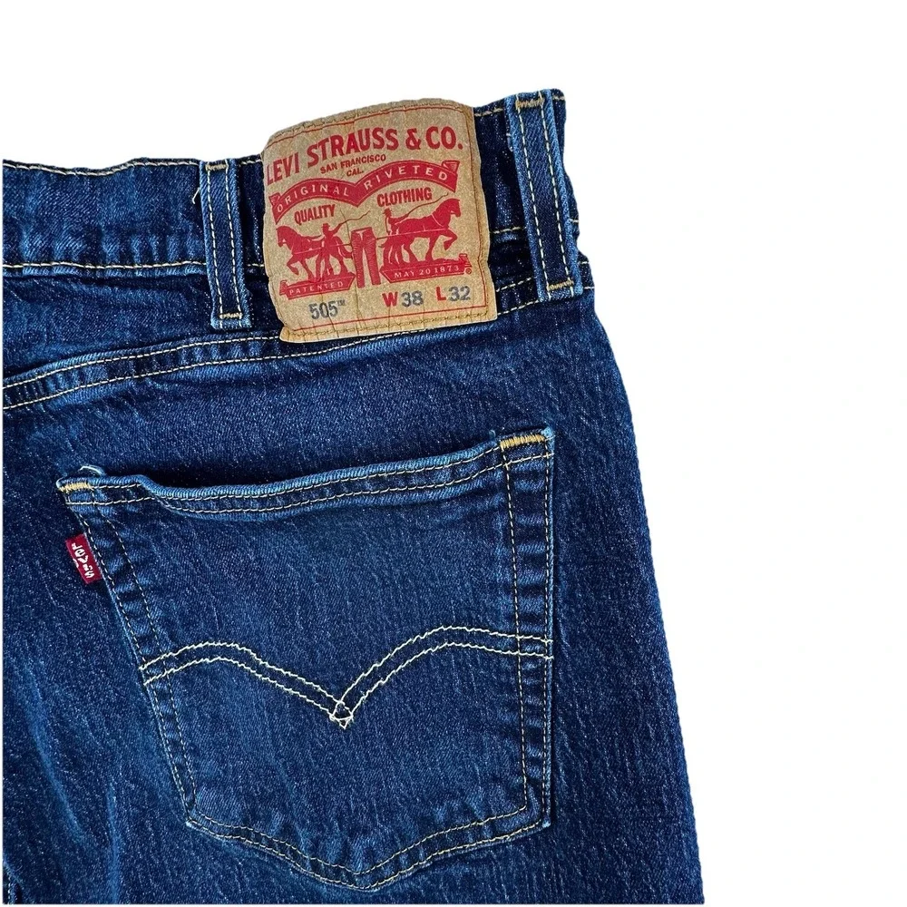 Levi's 505‎ Jeans Mens 38x32 Medium Wash Denim Classic Zip Fly